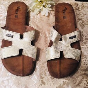 🔴 Flex Women’s Sandles Sz 9